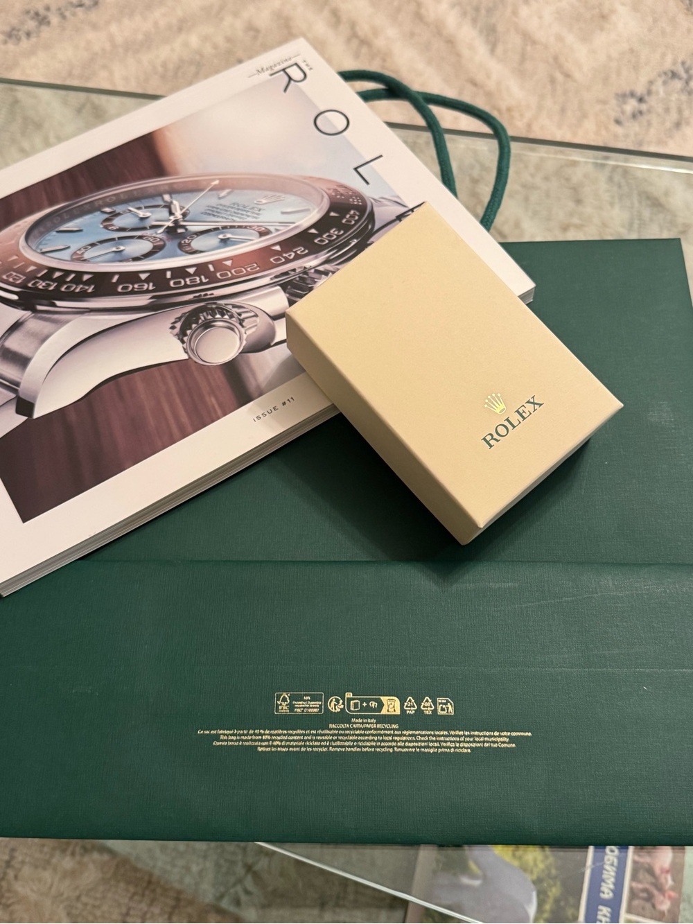 Rolex Green Gift Bag with Beige Box and Gold Logo - Picture 4 of 4
